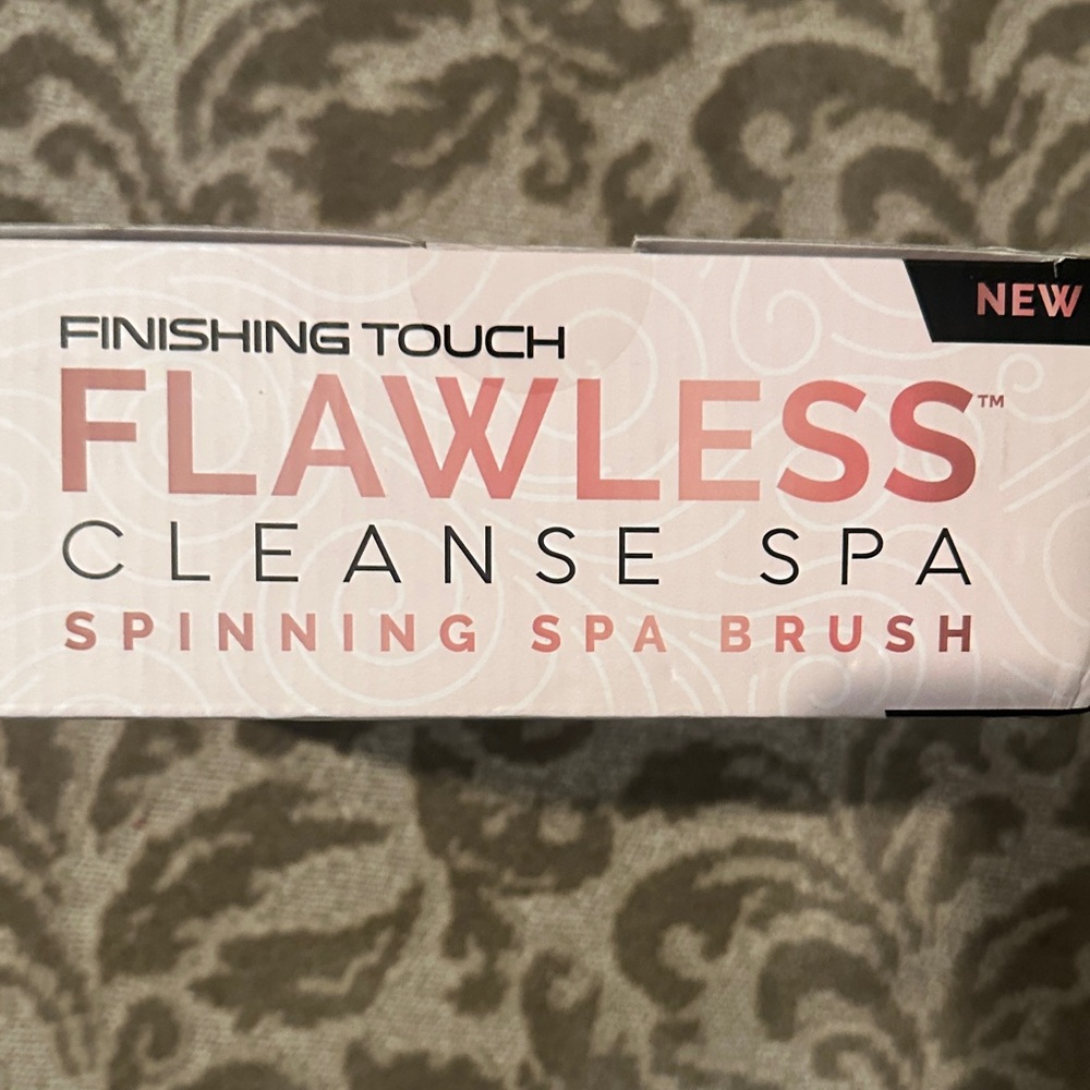 Finishing Touch Flawless Cleanse Spa Brush - Pink  unopened box - Picture 2 of 7